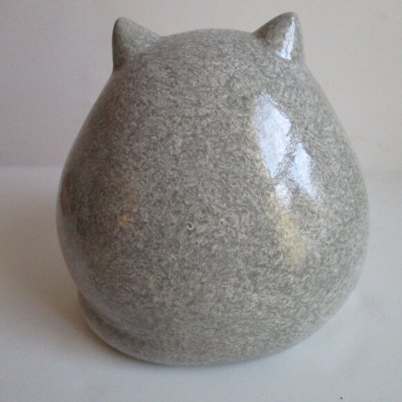 *Sly Charming Kitten Cat Gray and White Speckled Ceramic Sculpture - Picture 2 of 4